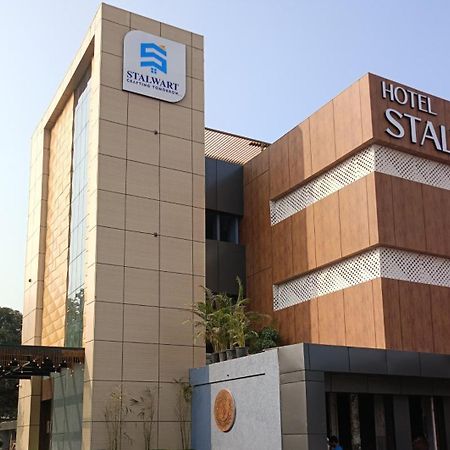 Hotel Stalwart Jajati بوهفانيشفار المظهر الخارجي الصورة