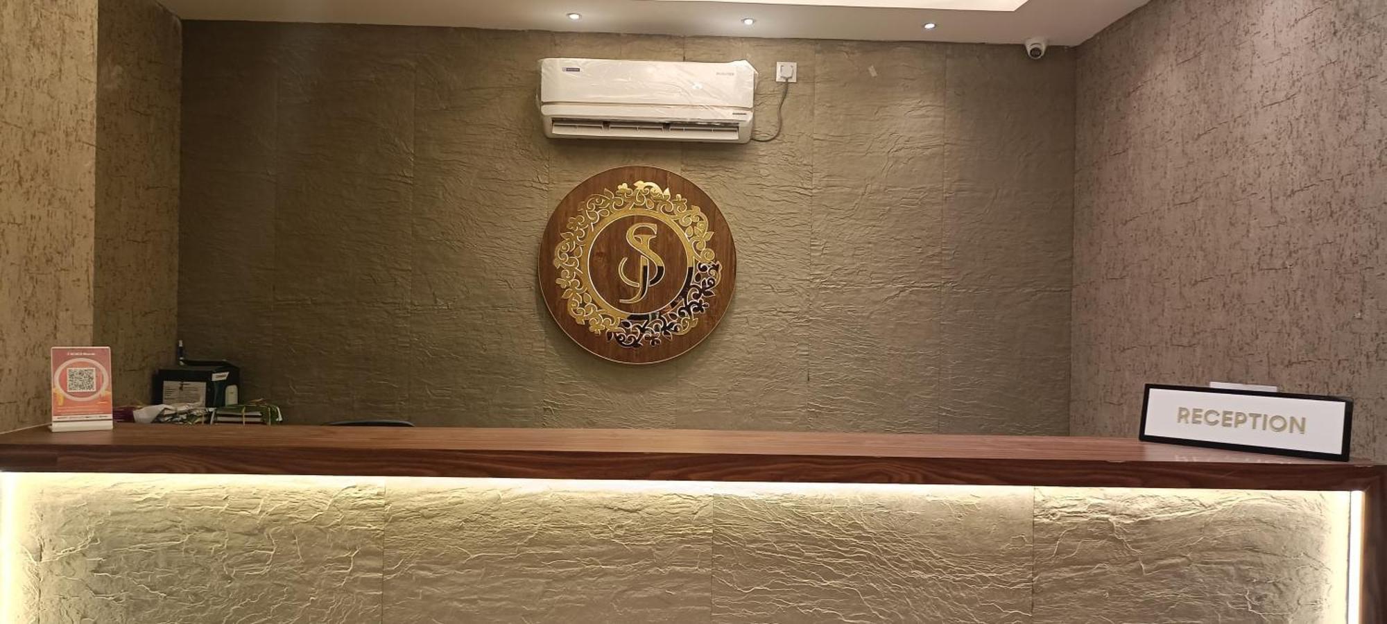 Hotel Stalwart Jajati بوهفانيشفار المظهر الخارجي الصورة
